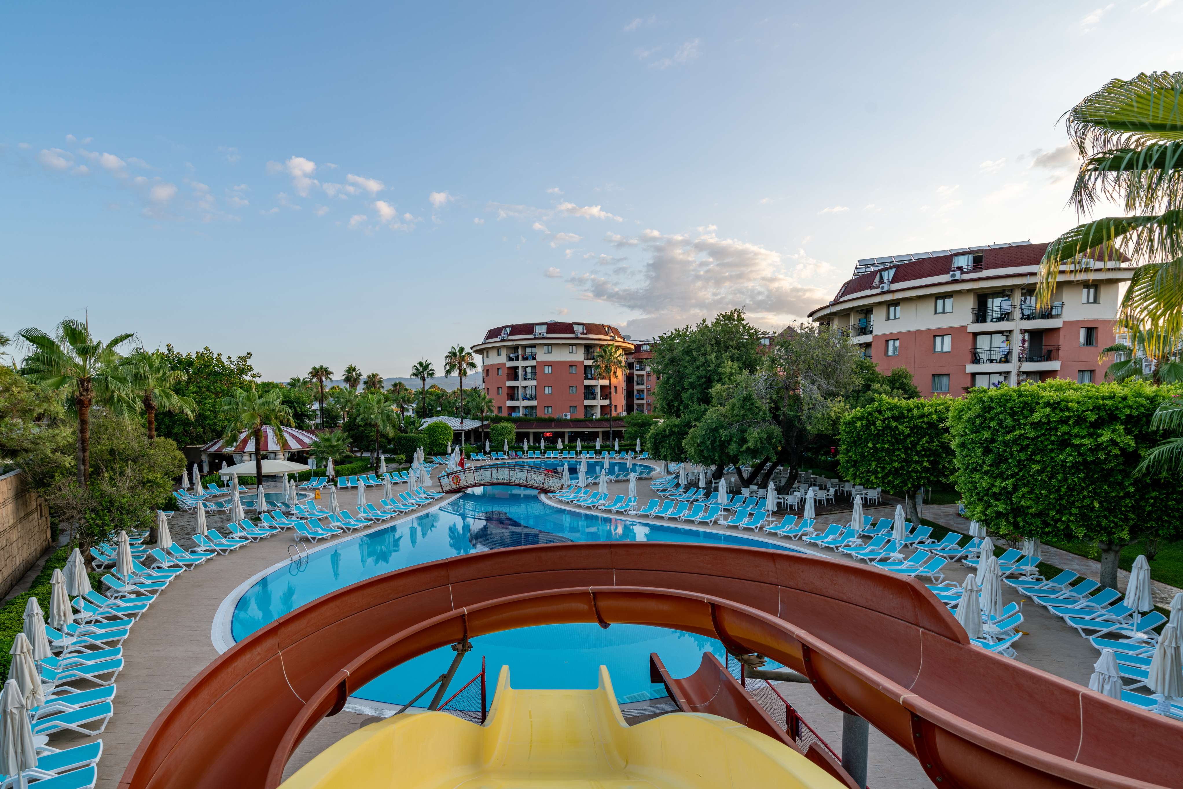 PALMERAS BEACH HOTEL